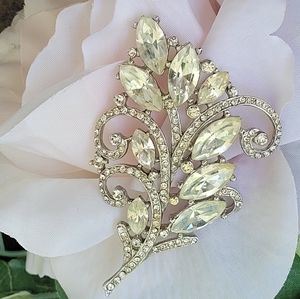 VTG Silver Rhinestone Brooch
